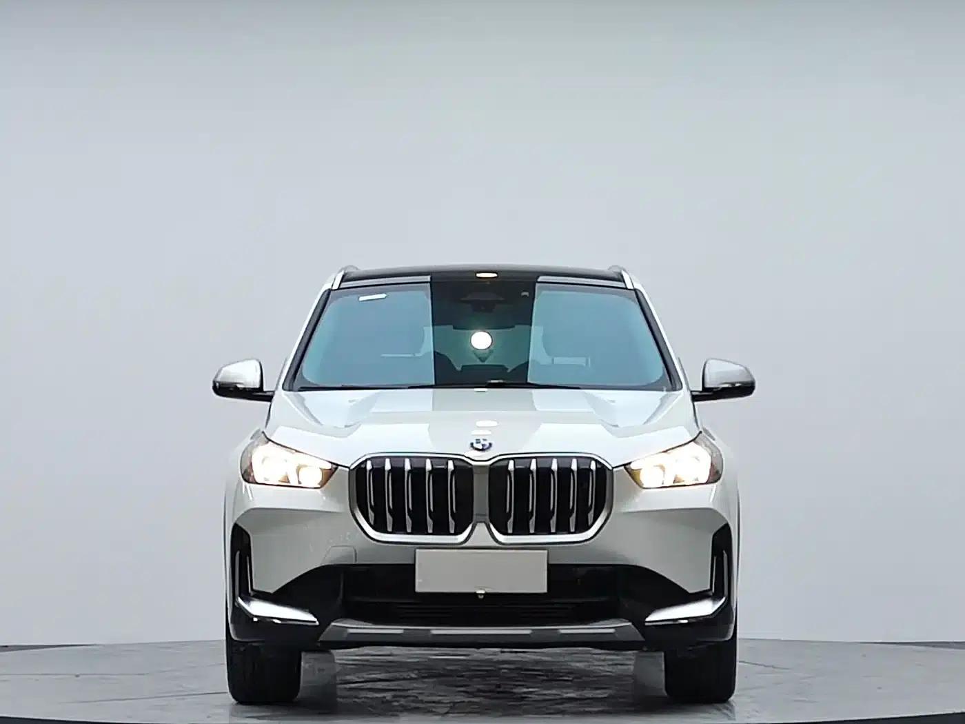 2023 BMW X1 sDrive20Li X Design Package — миниатюра 2