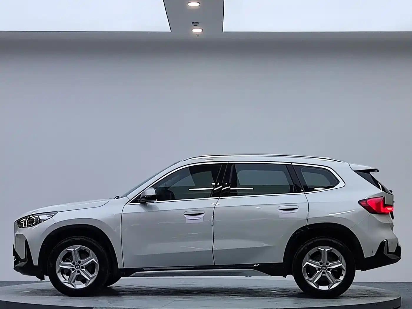 2023 BMW X1 sDrive20Li X Design Package — миниатюра 5