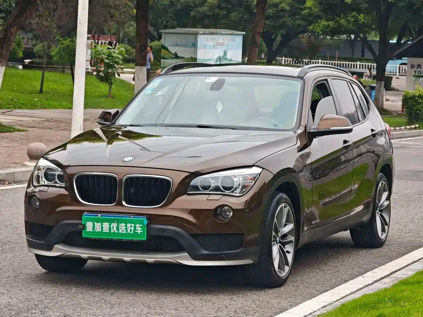 BMW X1 2015 sDrive18i Leading Upgrade Edition — миниатюра 1