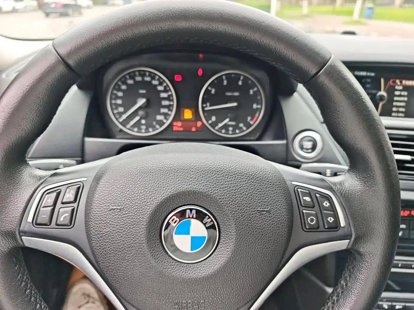 BMW X1 2015 sDrive18i Leading Upgrade Edition — миниатюра 19