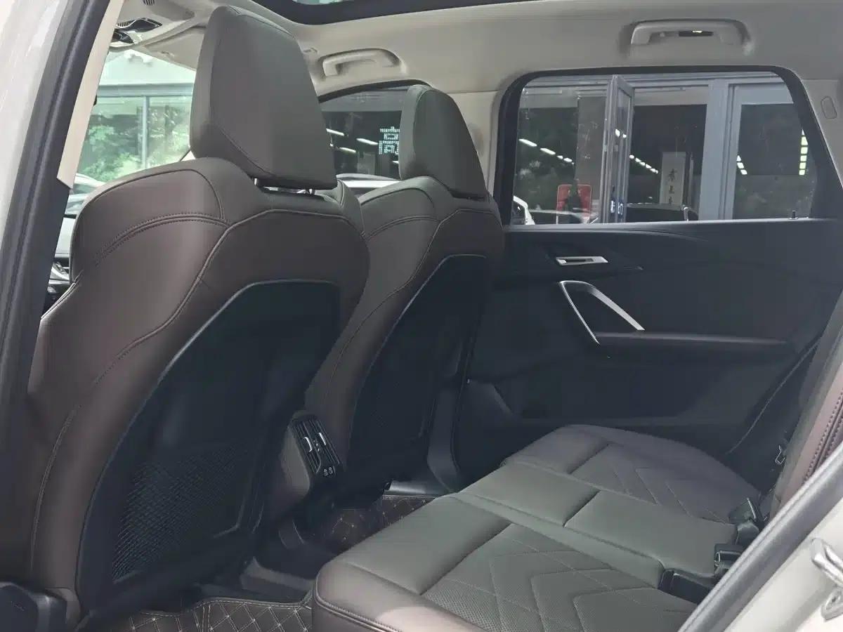 2023 BMW X1 sDrive20Li X Design Package — миниатюра 11