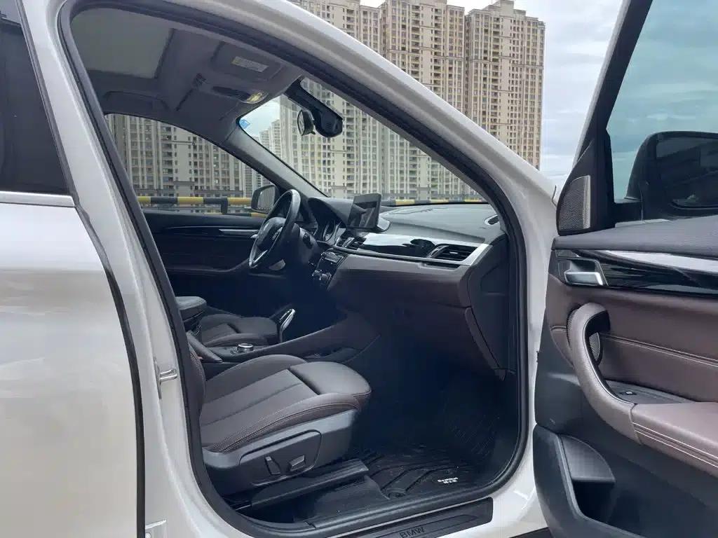 BMW X1 2020 sDrive25Li Leading Edition — миниатюра 12