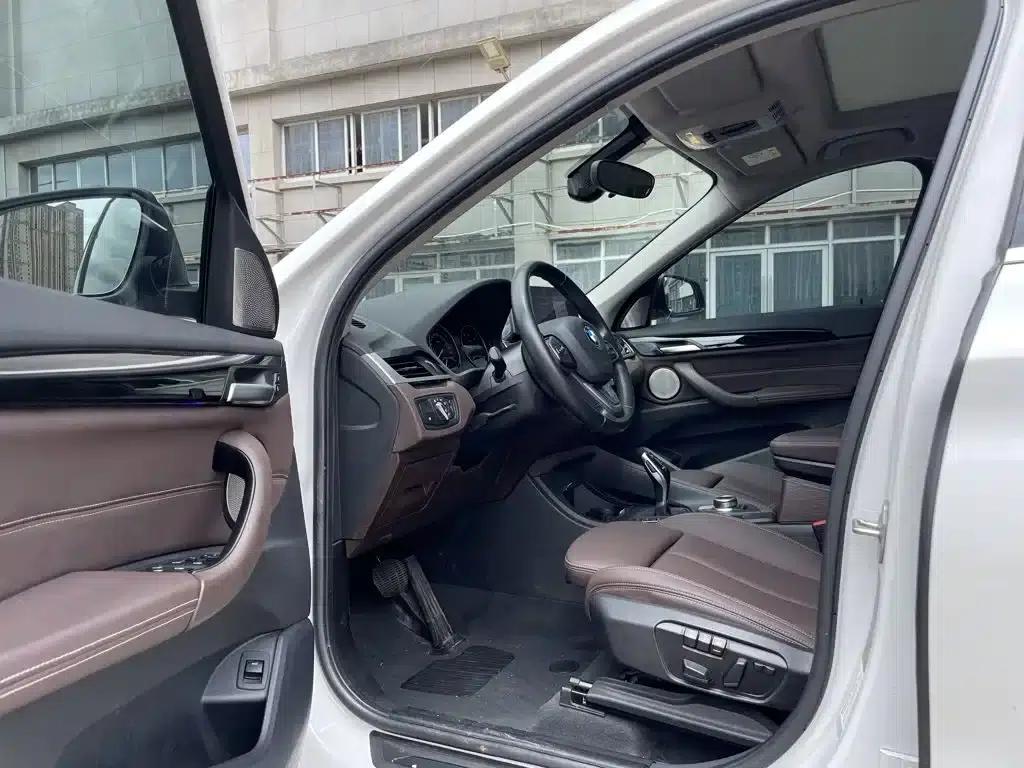 BMW X1 2020 sDrive25Li Leading Edition — миниатюра 7