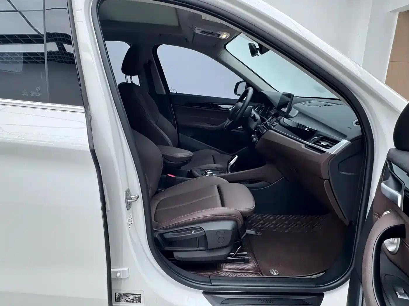 BMW X1 2022 sDrive20Li Fashion Edition — миниатюра 18