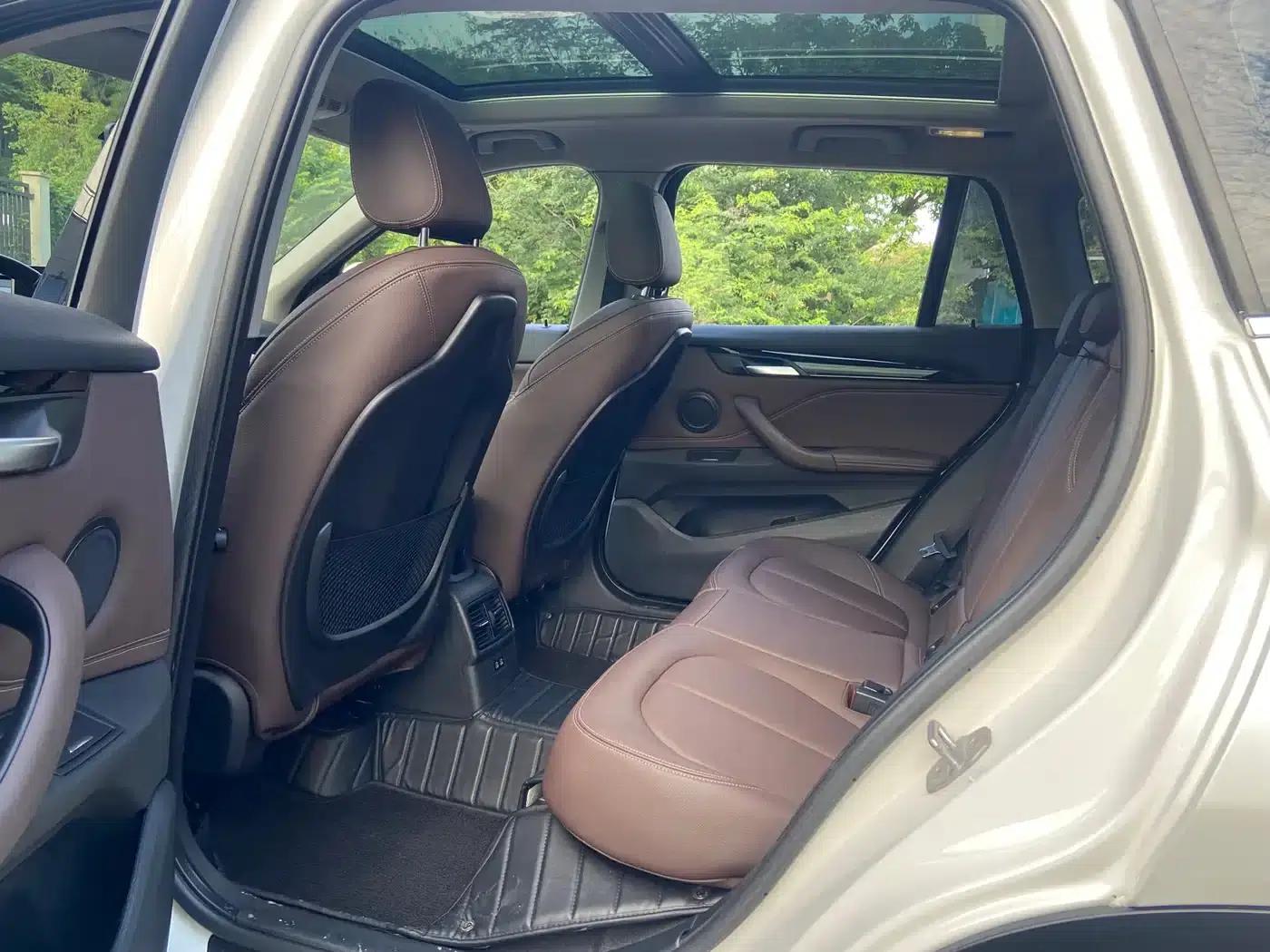 BMW X1 2020 sDrive25Li Leading Edition — миниатюра 9
