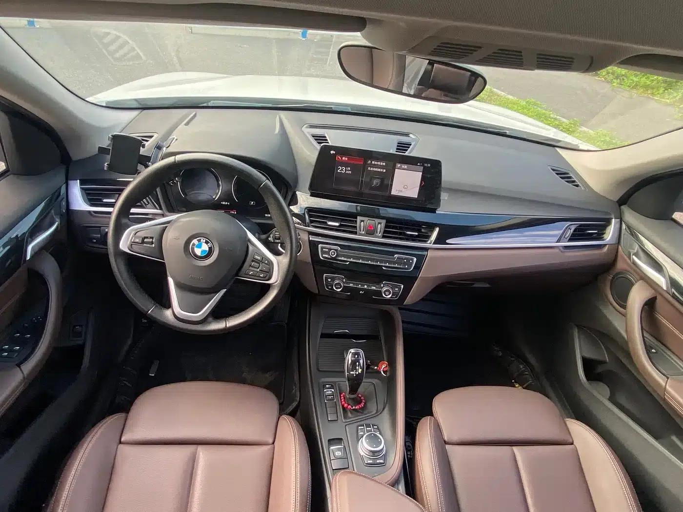 BMW X1 2020 sDrive25Li Leading Edition — миниатюра 10