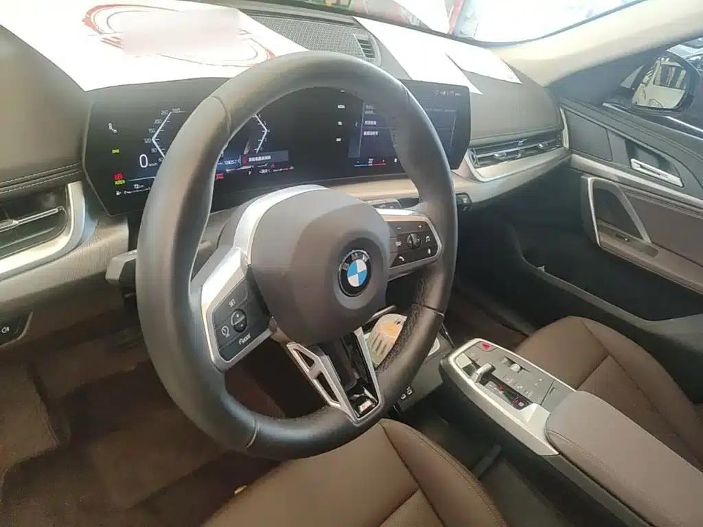 BMW X1 2023 sDrive25Li M Sport Package — миниатюра 11