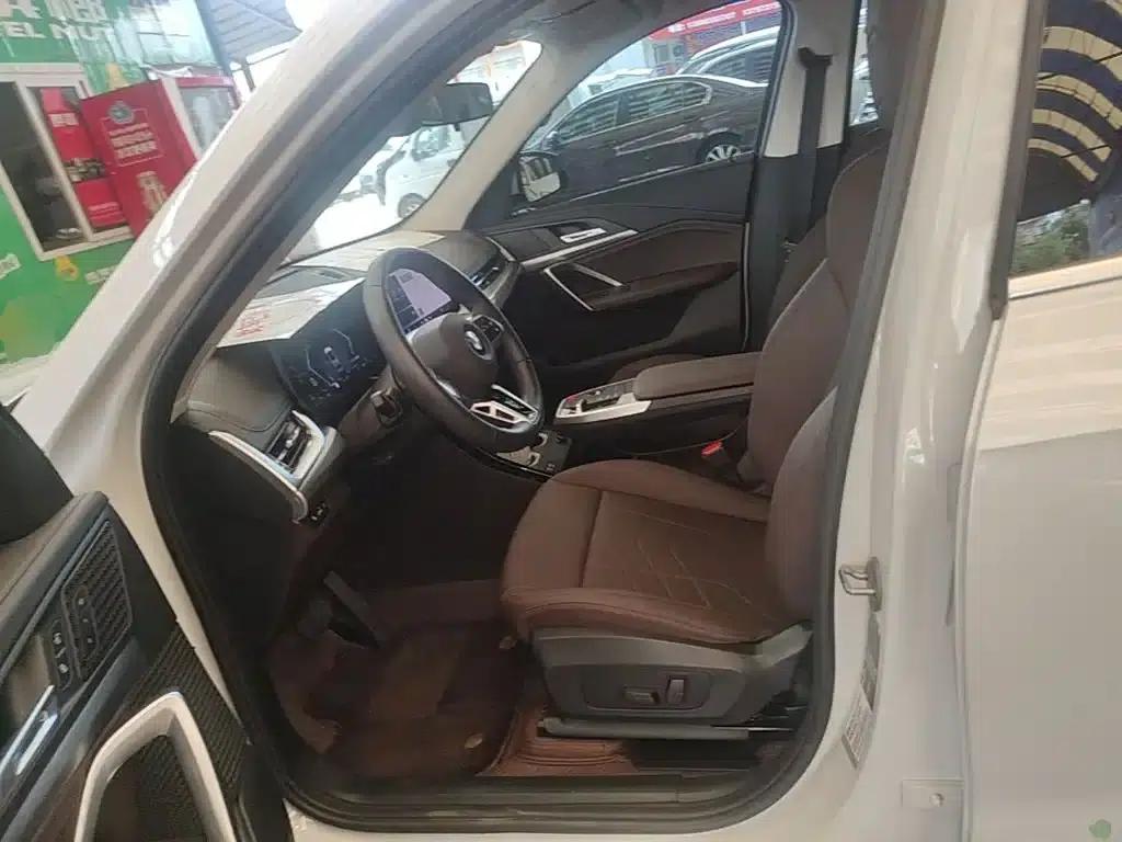 BMW X1 2023 sDrive25Li M Sport Package — миниатюра 15