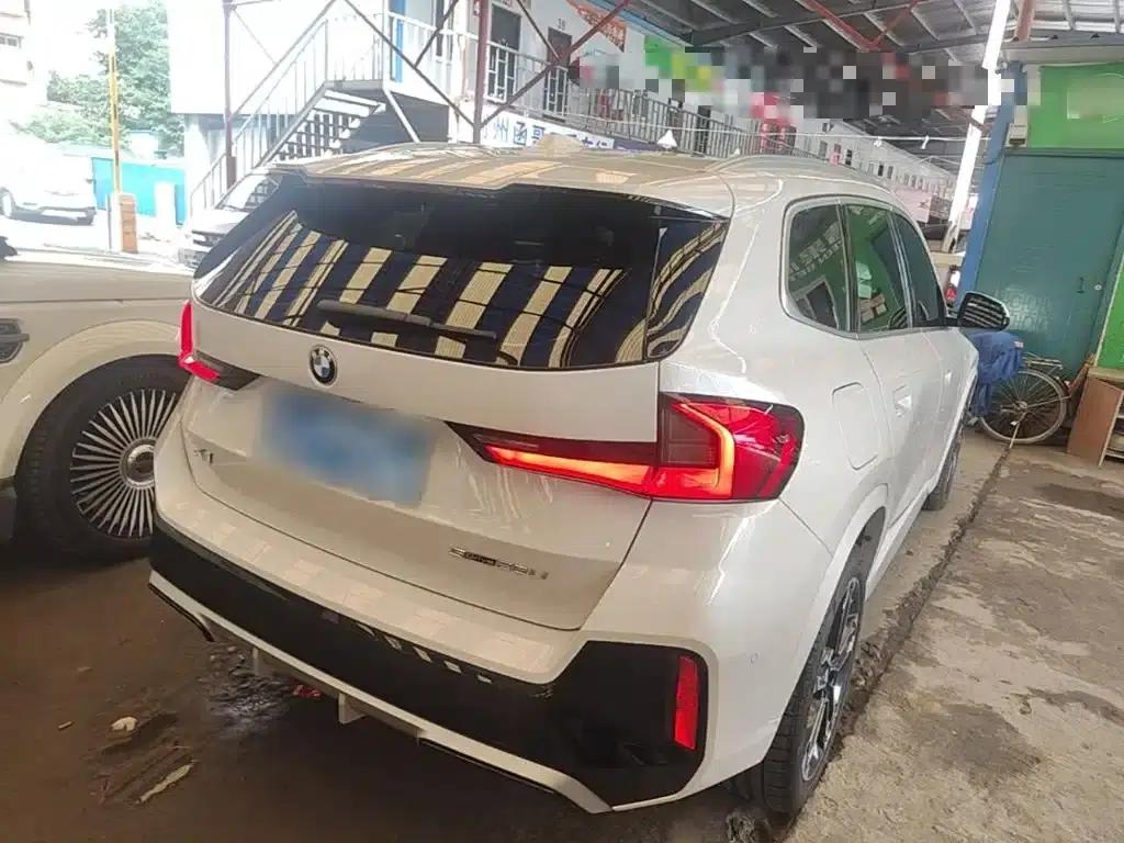 BMW X1 2023 sDrive25Li M Sport Package — миниатюра 7