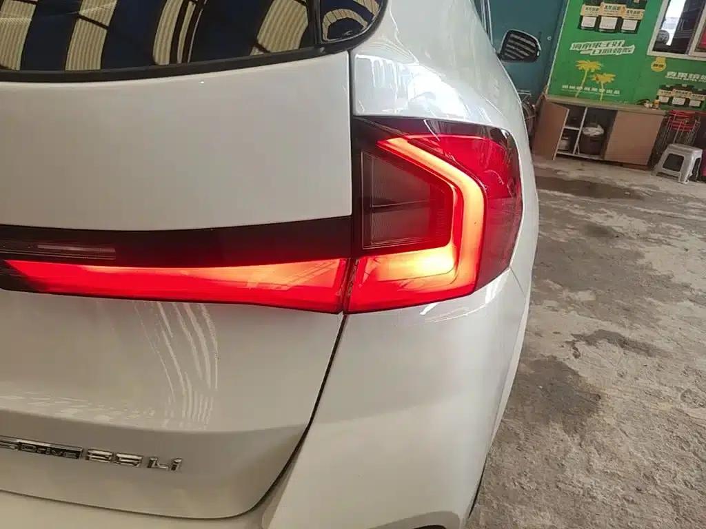 BMW X1 2023 sDrive25Li M Sport Package — миниатюра 8