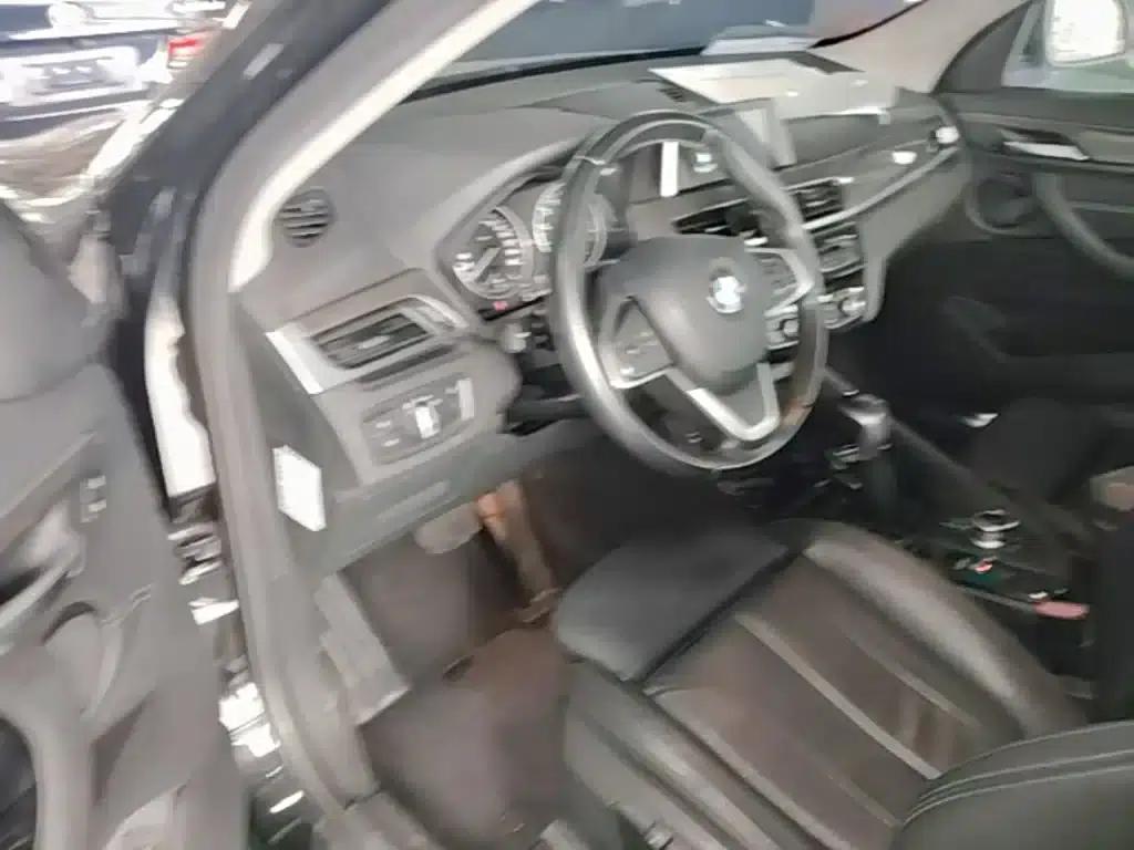 BMW X1 2018 xDrive20Li Premium — миниатюра 16