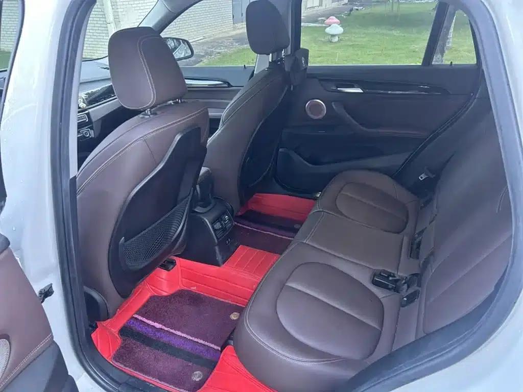 BMW X1 2022 sDrive25Li Leading Edition — миниатюра 10