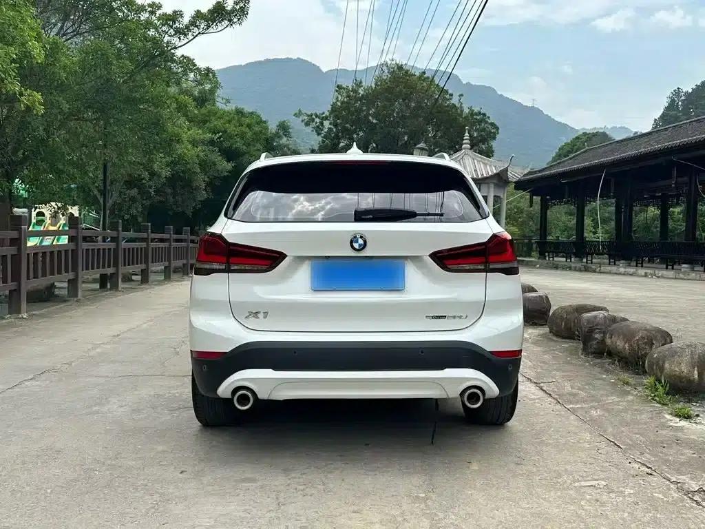 BMW X1 2021 sDrive25Li Leading Edition — миниатюра 12