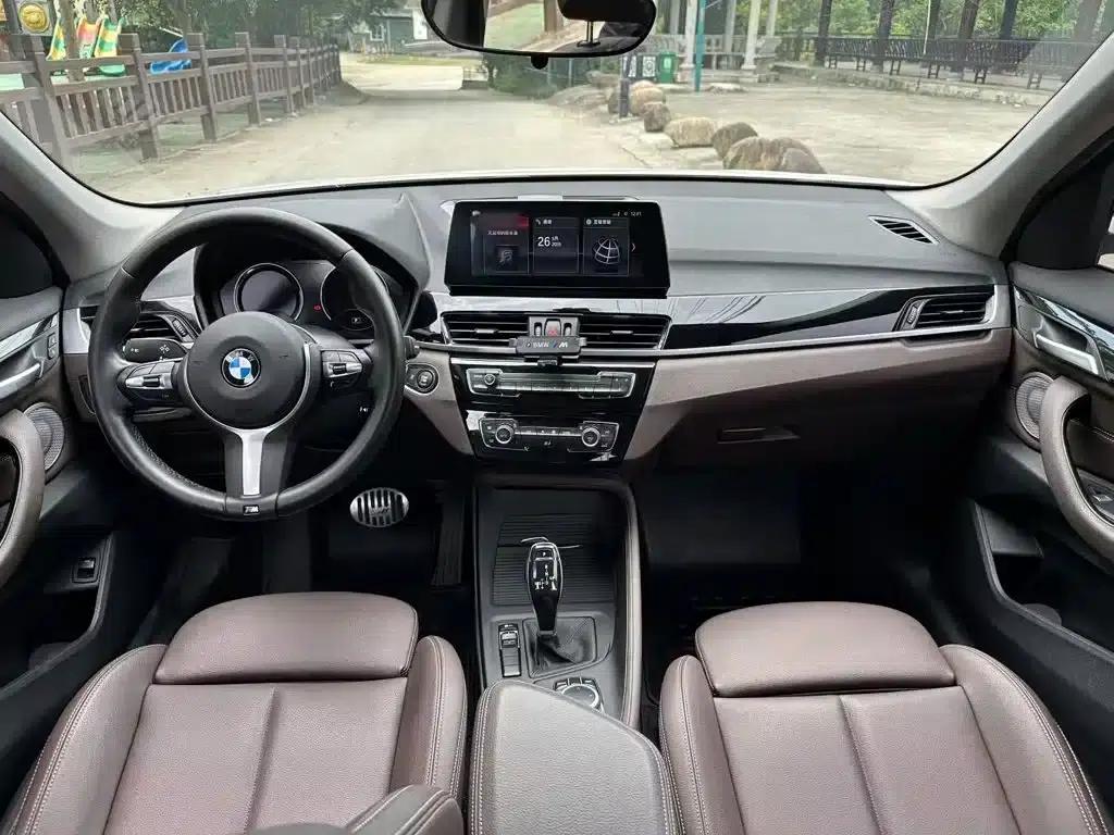 BMW X1 2021 sDrive25Li Leading Edition — миниатюра 16