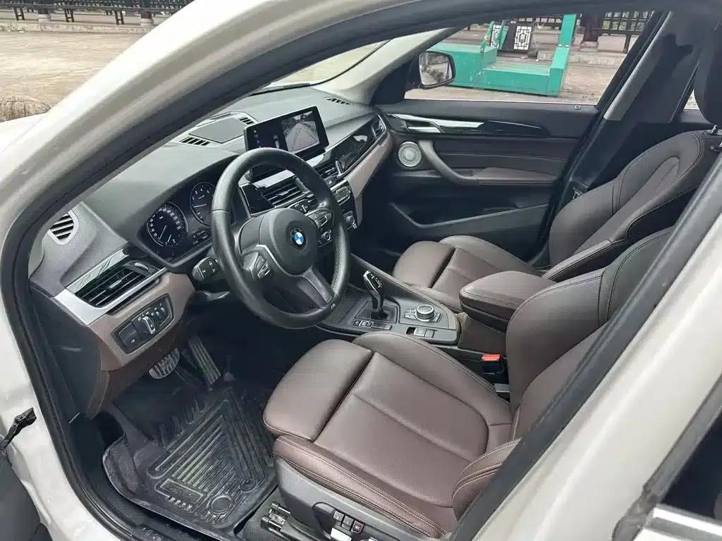 BMW X1 2021 sDrive25Li Leading Edition — миниатюра 17