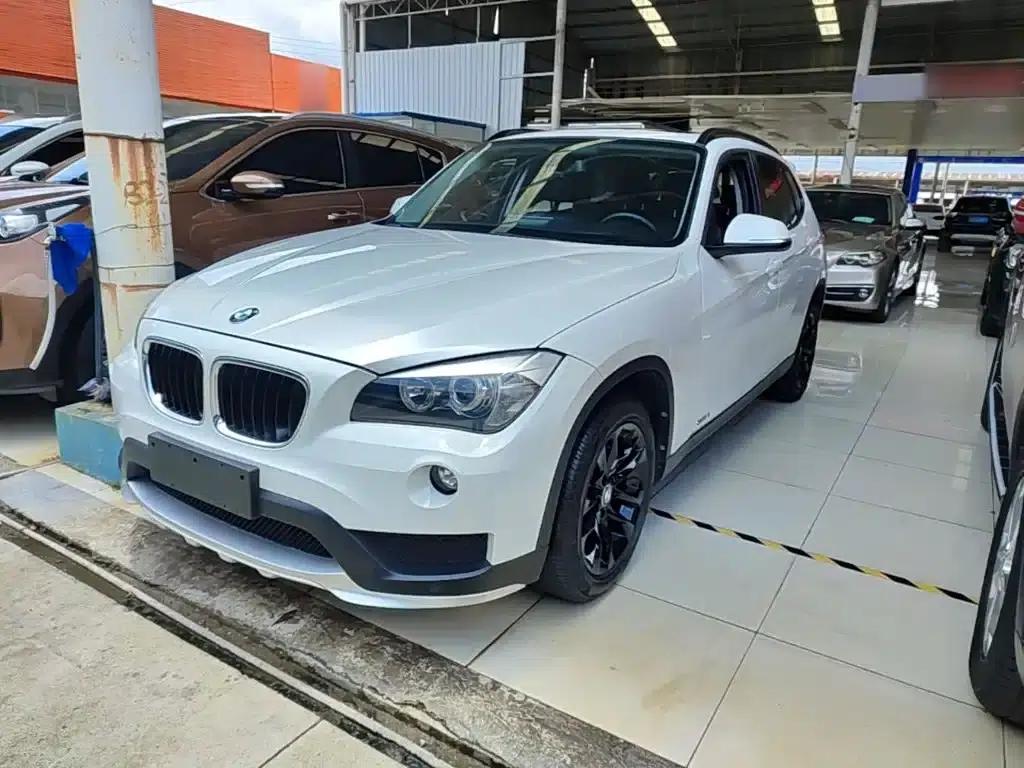 BMW X1 2015 sDrive18i Fashion Upgrade Edition — миниатюра 2