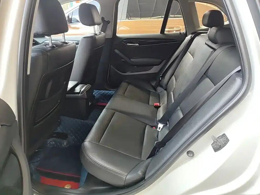 BMW X1 2015 sDrive18i Fashion Upgrade Edition — миниатюра 17