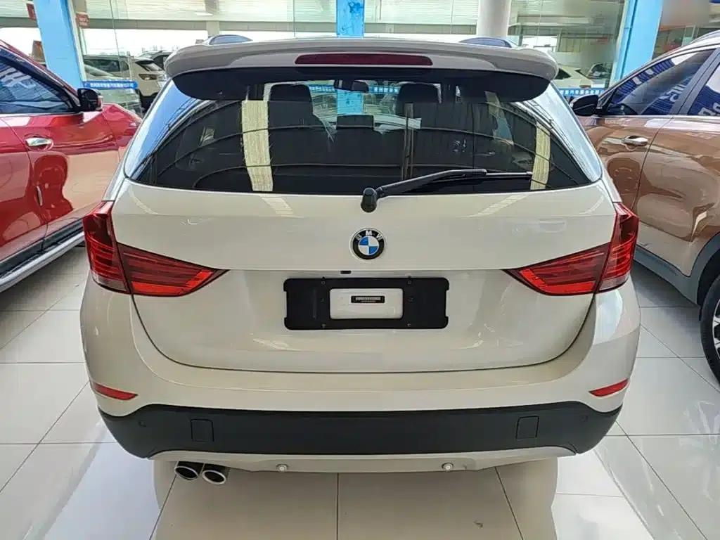 BMW X1 2015 sDrive18i Fashion Upgrade Edition — миниатюра 6