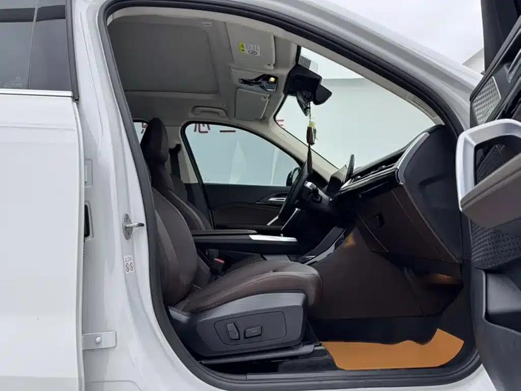 2023 BMW X1 sDrive25Li X Design Package — миниатюра 13