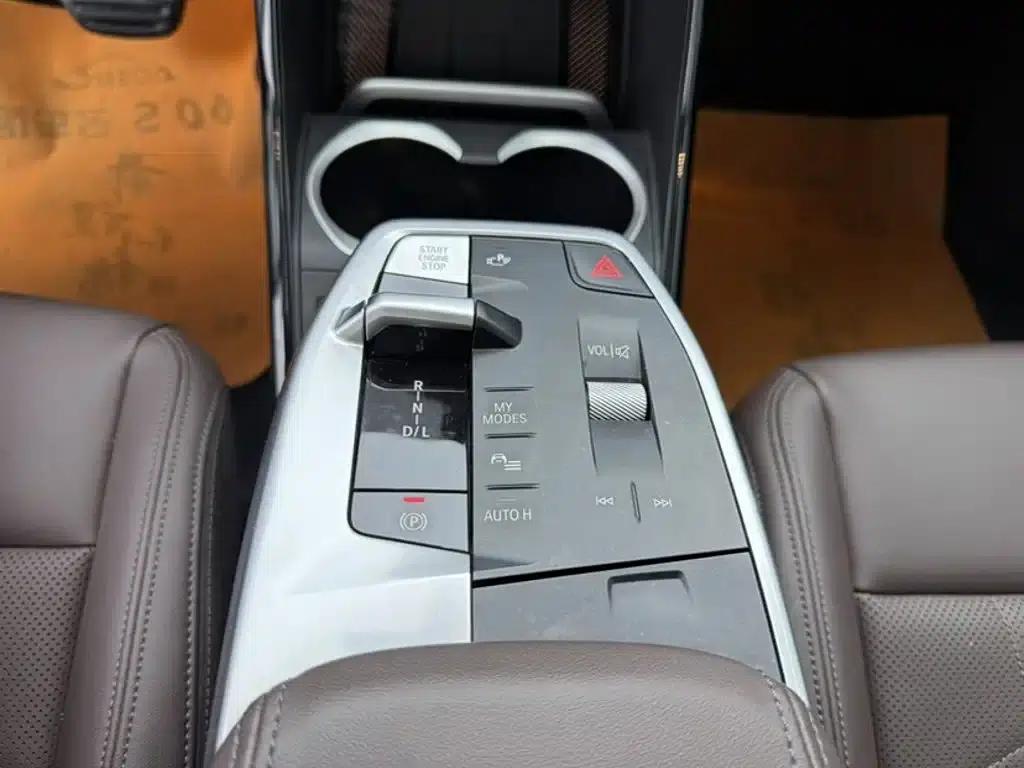 2023 BMW X1 sDrive25Li X Design Package — миниатюра 6