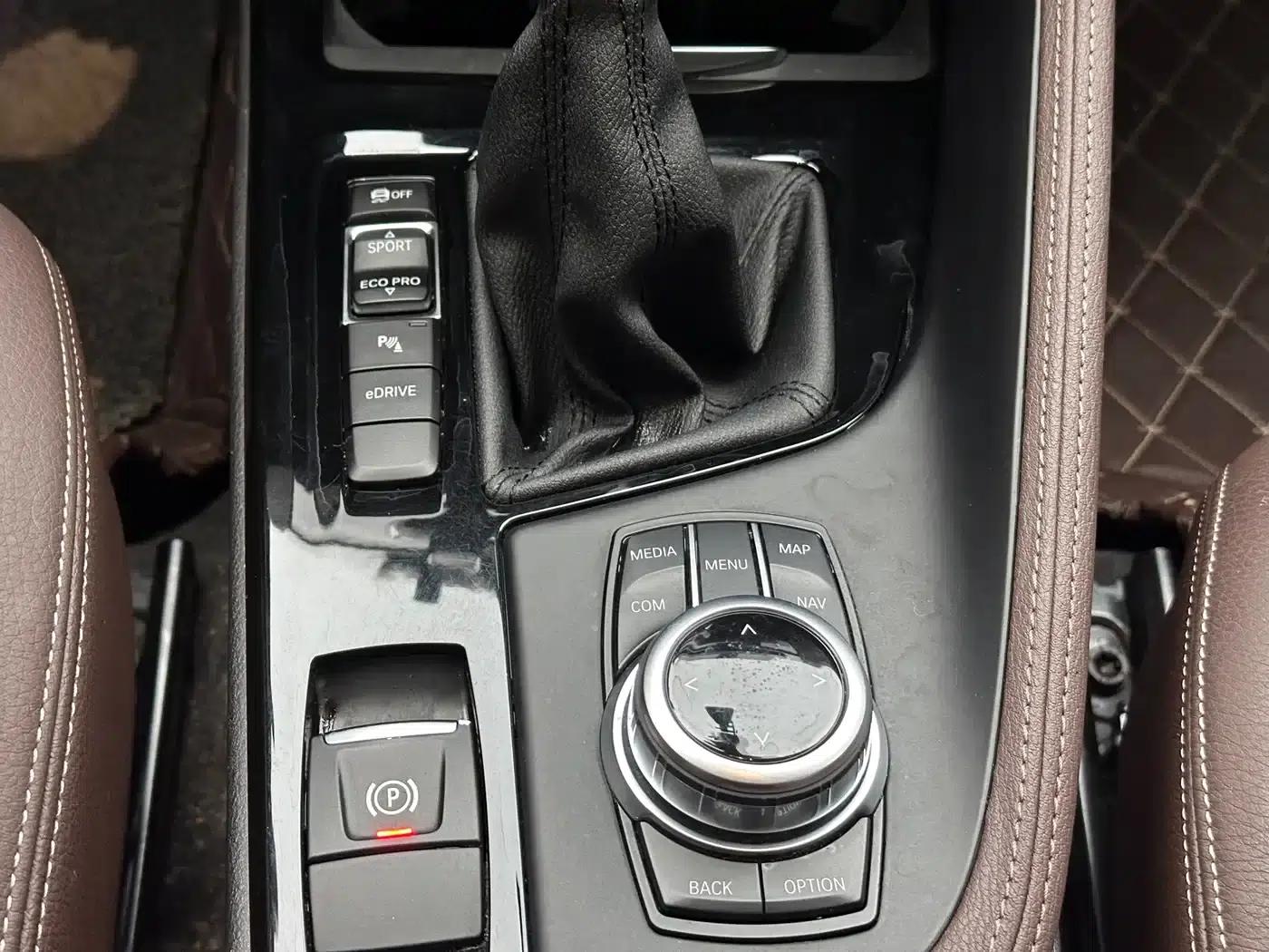 BMW X1 PHEV 2018 xDrive25Le Luxury — миниатюра 12