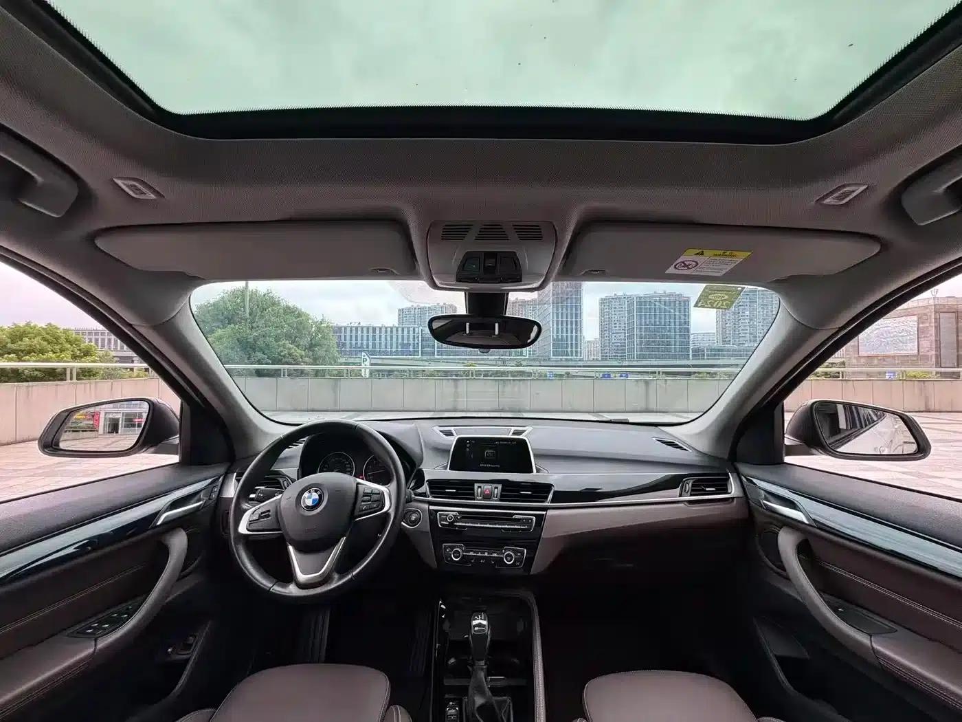 BMW X1 PHEV 2018 xDrive25Le Luxury — миниатюра 12