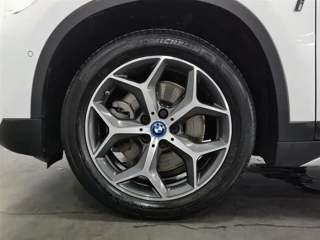 BMW X1 PHEV 2017 xDrive25Le — миниатюра 17
