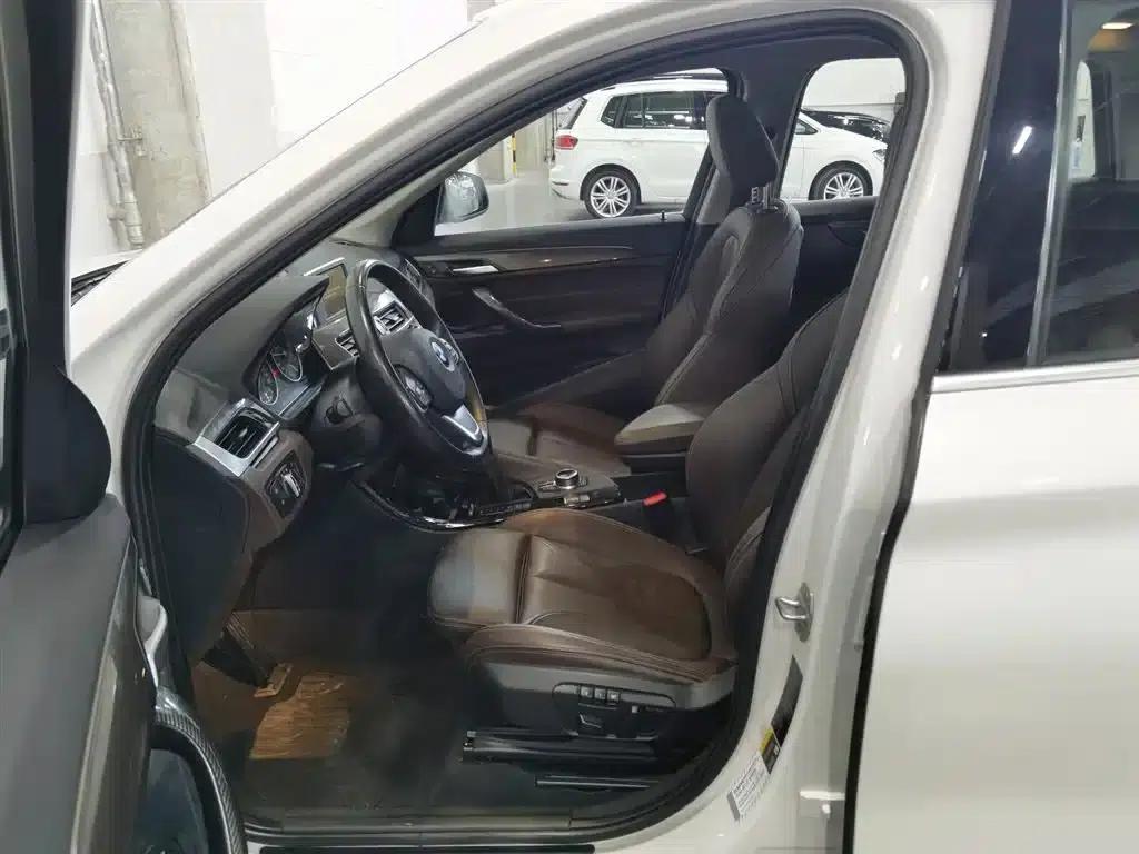 BMW X1 PHEV 2017 xDrive25Le — миниатюра 10