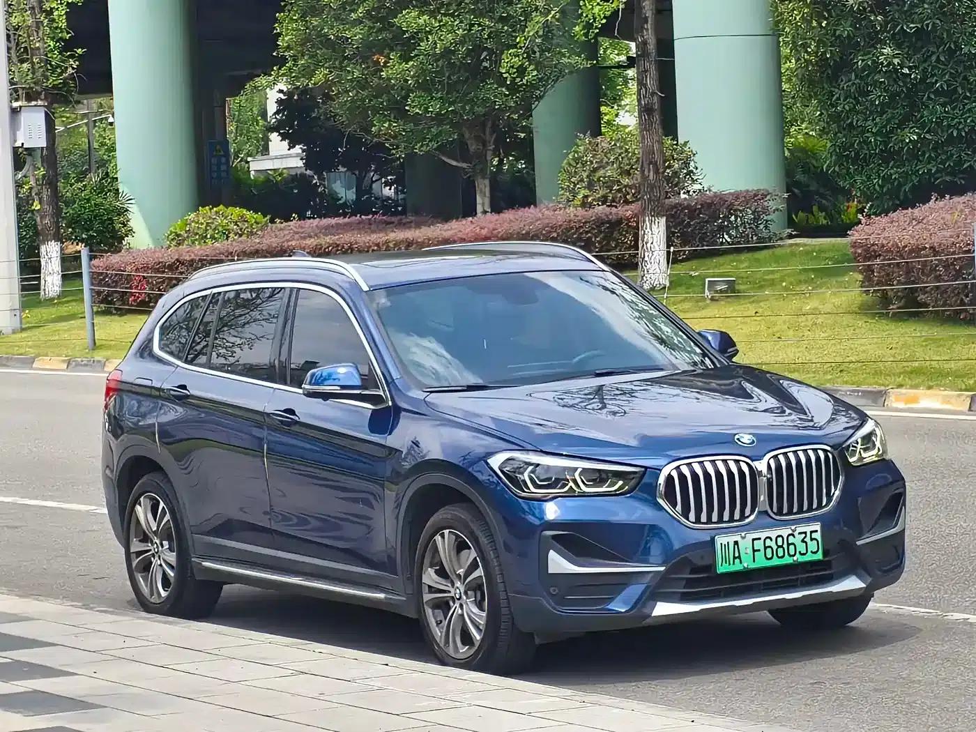 BMW X1 PHEV 2020 xDrive30Le Premium — миниатюра 2