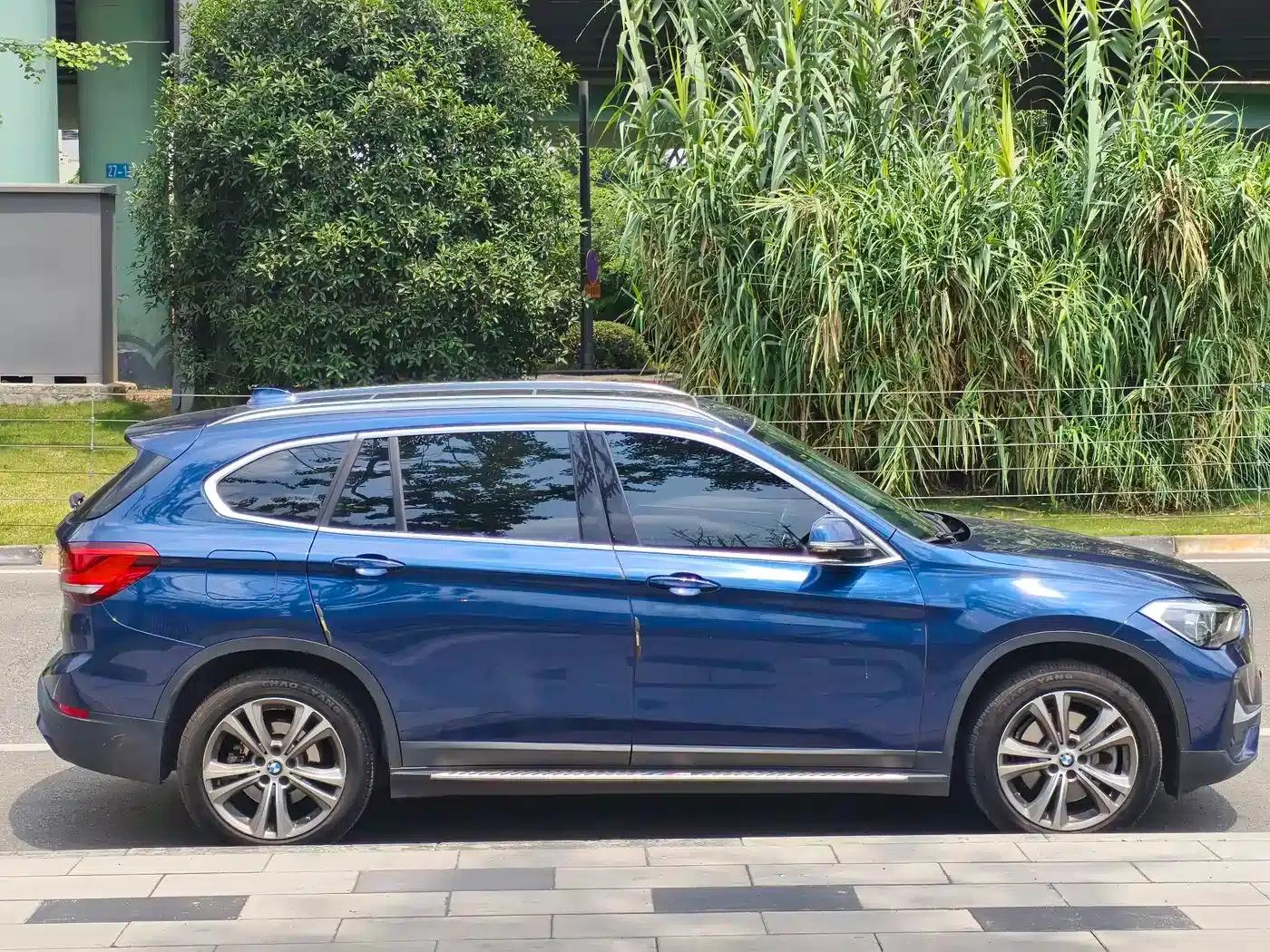 BMW X1 PHEV 2020 xDrive30Le Premium — миниатюра 4