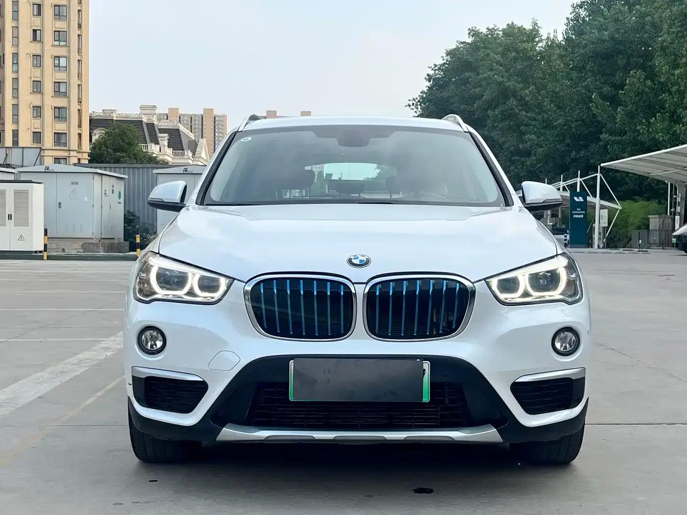 BMW X1 PHEV 2018 xDrive25Le Luxury — миниатюра 2