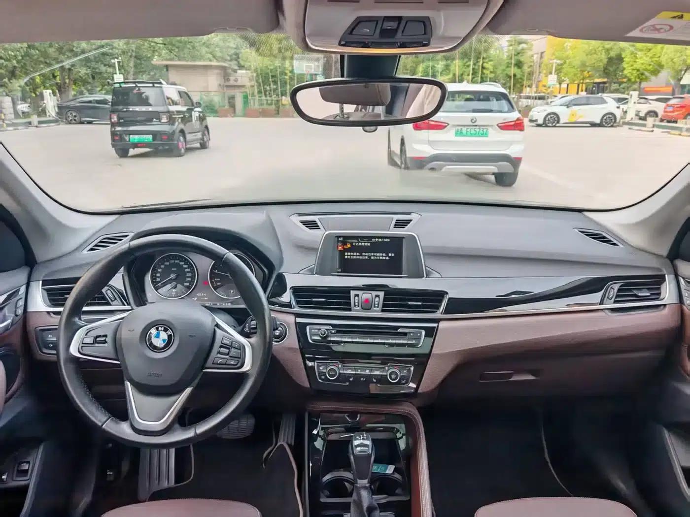 BMW X1 PHEV 2017 xDrive25Le — миниатюра 13