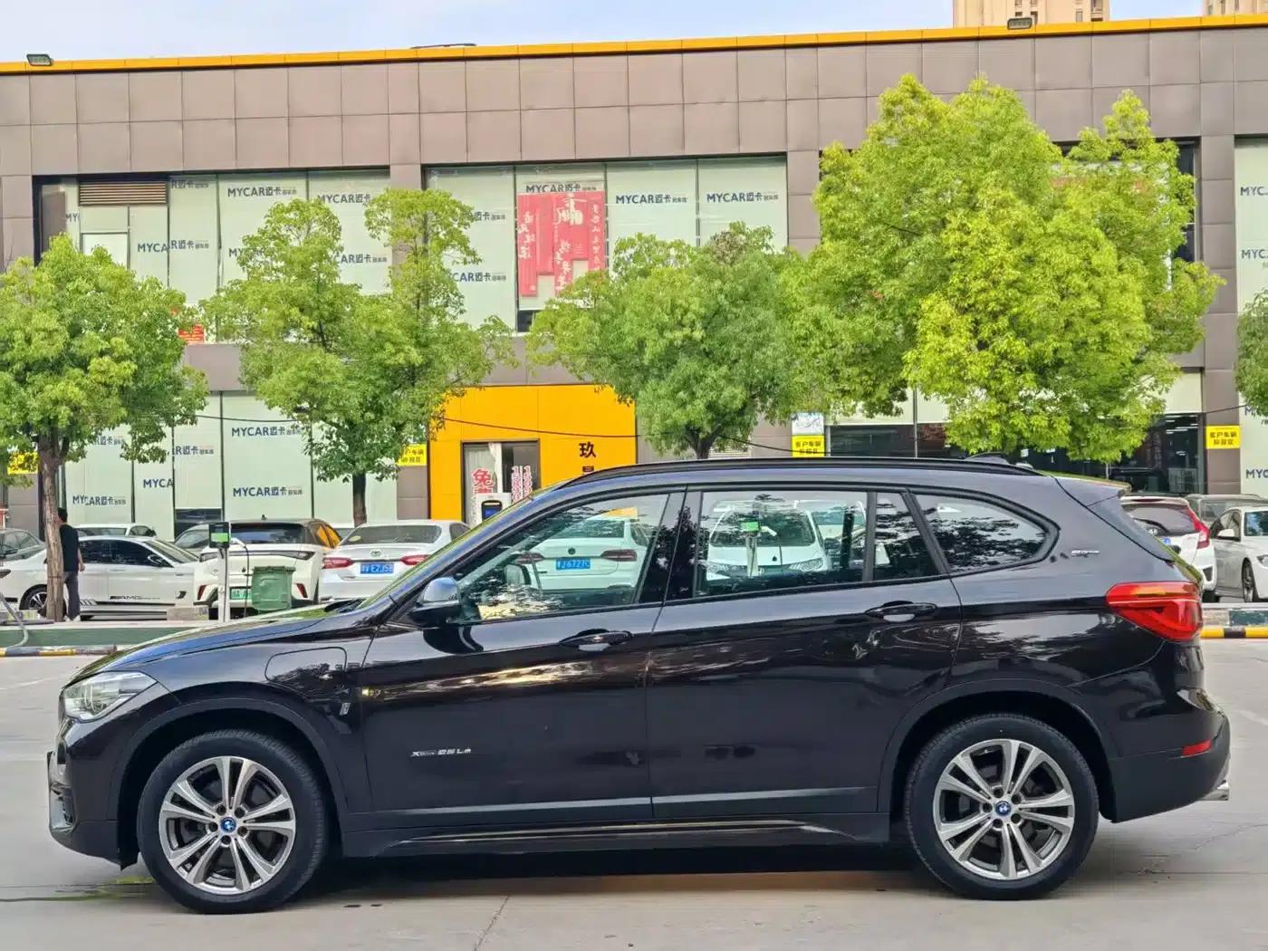 BMW X1 PHEV 2017 xDrive25Le — миниатюра 5