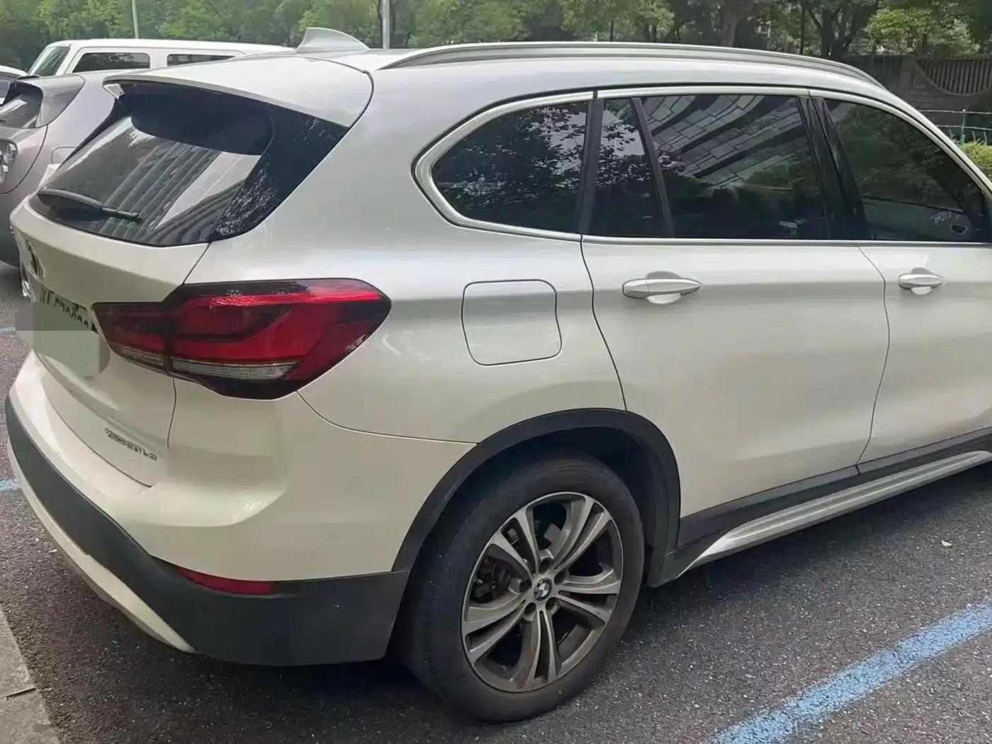 BMW X1 PHEV 2020 xDrive30Le Premium — миниатюра 4