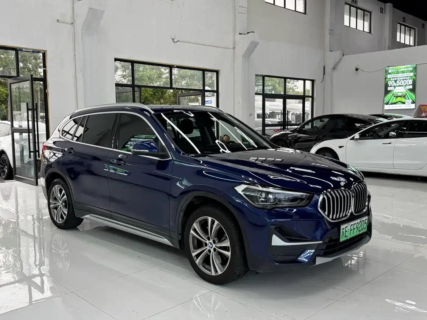 BMW X1 PHEV 2020 xDrive30Le Premium — миниатюра 3