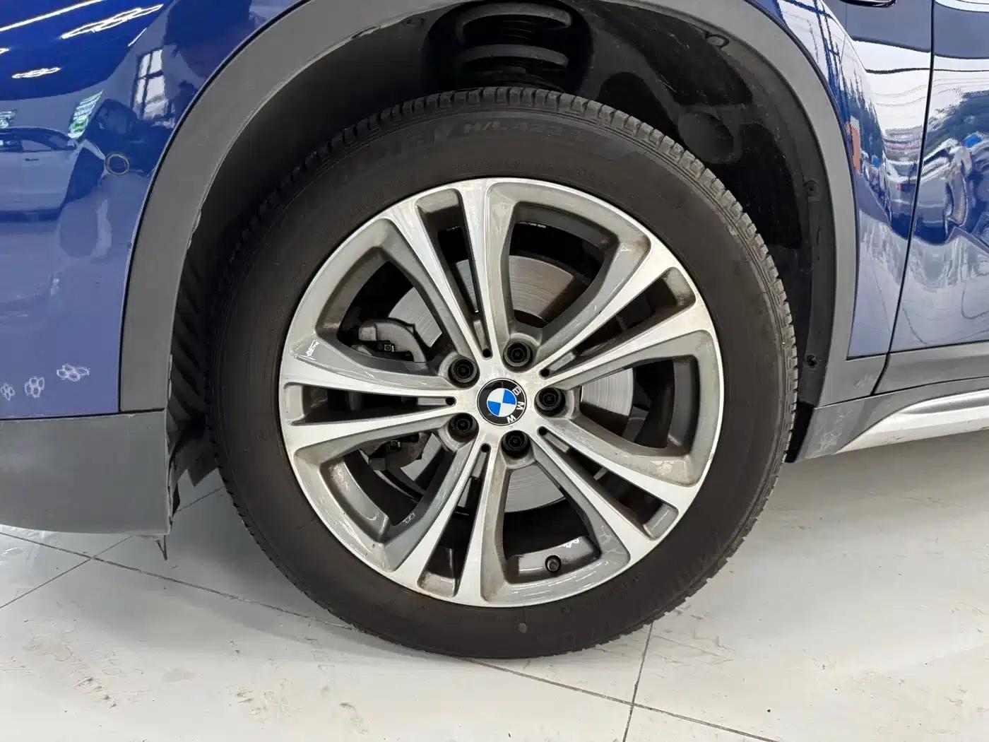 BMW X1 PHEV 2020 xDrive30Le Premium — миниатюра 4