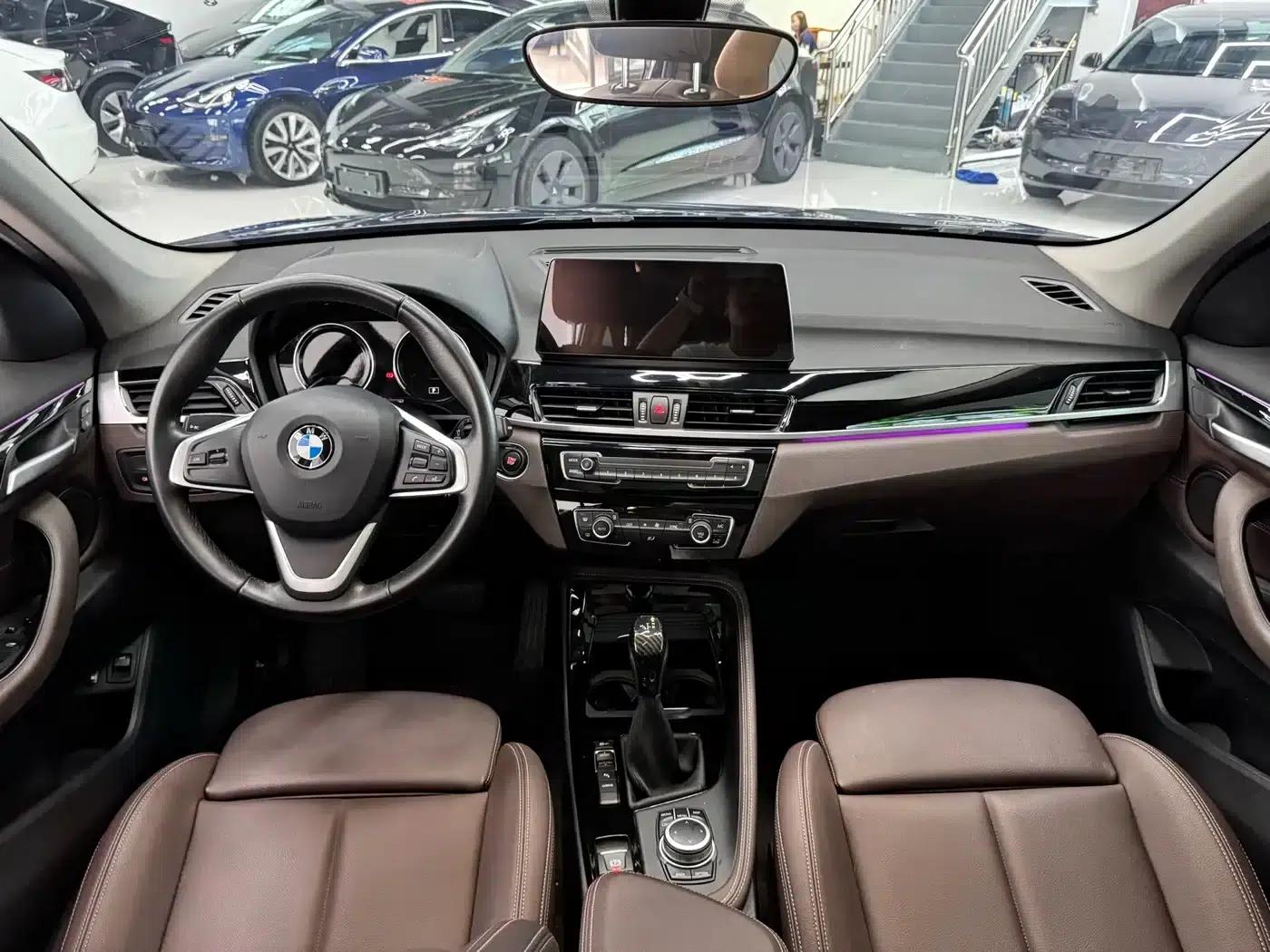 BMW X1 PHEV 2020 xDrive30Le Premium — миниатюра 8