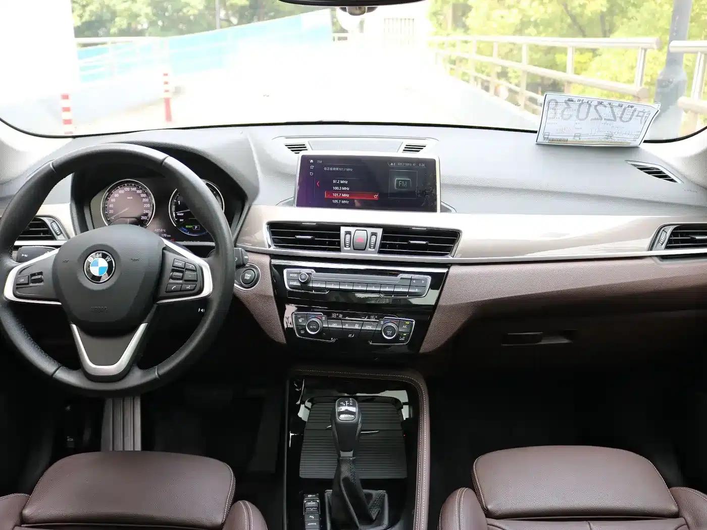 BMW X1 PHEV 2019 xDrive25Le Luxury — миниатюра 9