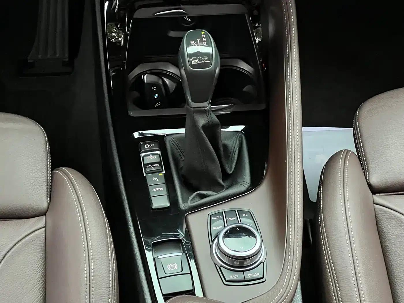 BMW X1 PHEV 2018 xDrive25Le Luxury — миниатюра 11
