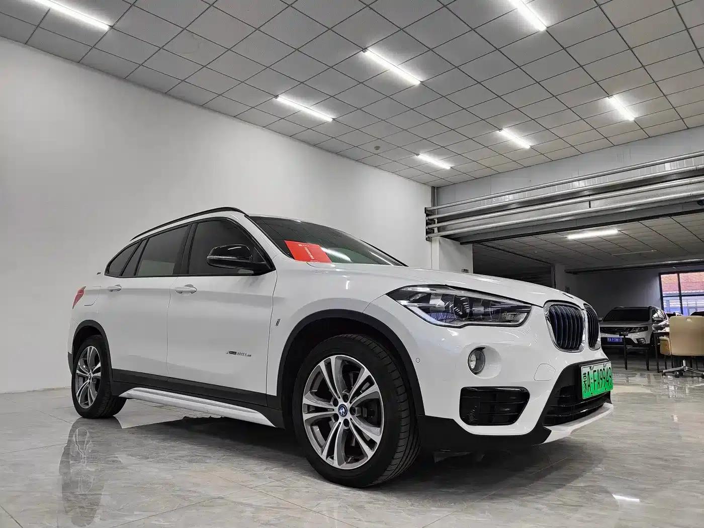 BMW X1 PHEV 2017 xDrive25Le — миниатюра 3