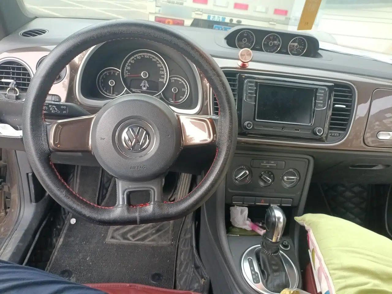 Volkswagen Beetle 2013 1.4TSI Fashion Edition — миниатюра 9