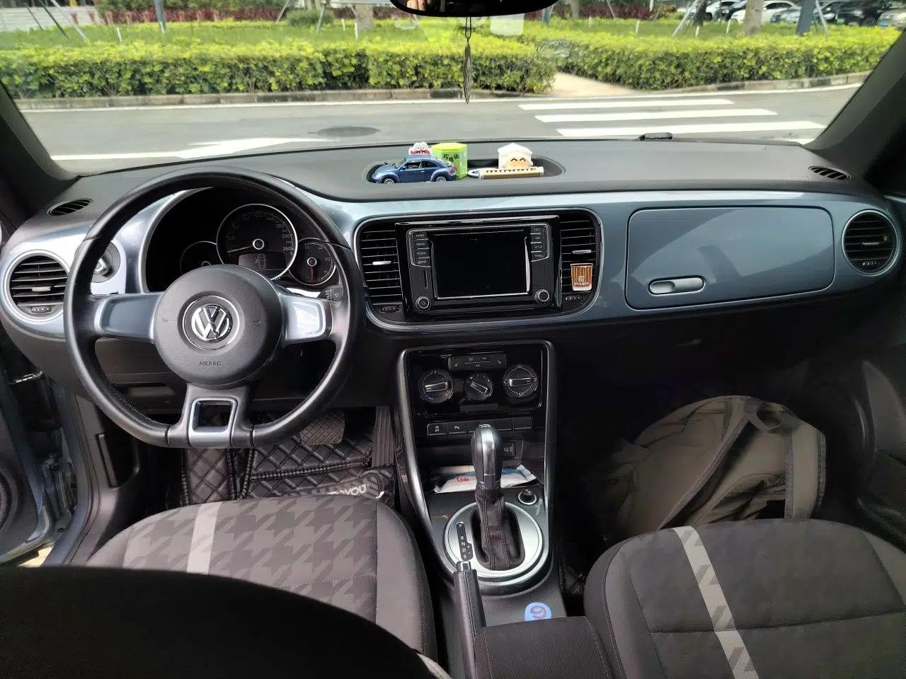 Volkswagen Beetle 2018 180TSI Shangle Model — миниатюра 9
