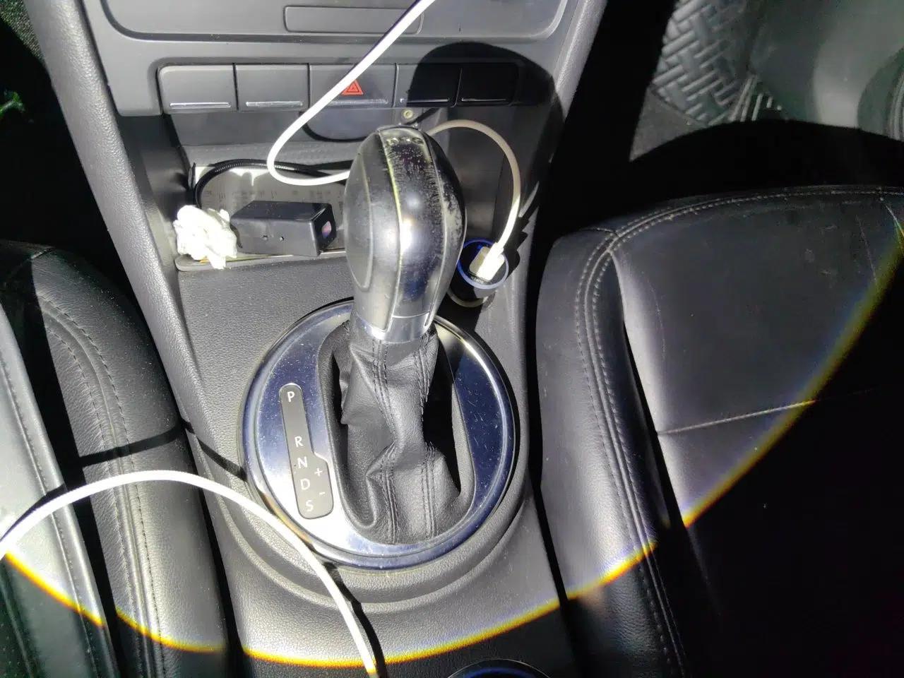 Volkswagen Beetle 2013 1.2TSI Fashion Edition — миниатюра 14
