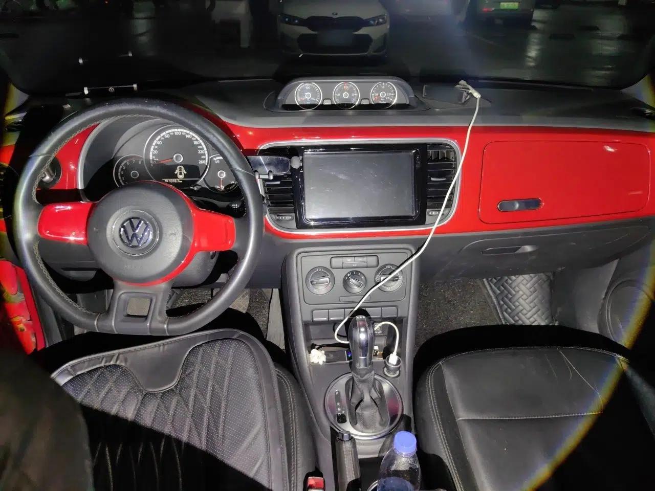 Volkswagen Beetle 2013 1.2TSI Fashion Edition — миниатюра 9
