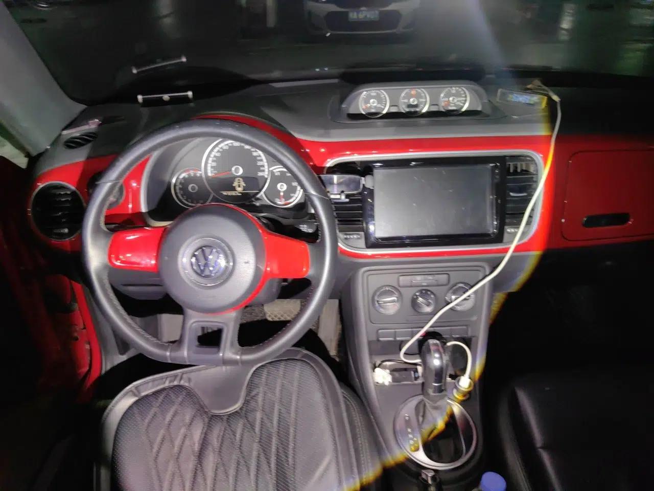Volkswagen Beetle 2013 1.2TSI Fashion Edition — миниатюра 10
