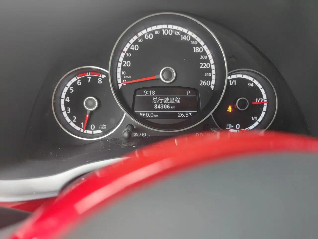 Volkswagen Beetle 2015 180TSI model — миниатюра 12