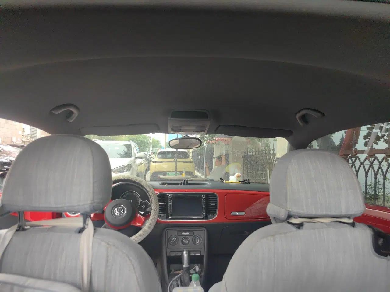 Volkswagen Beetle 2015 180TSI model — миниатюра 18