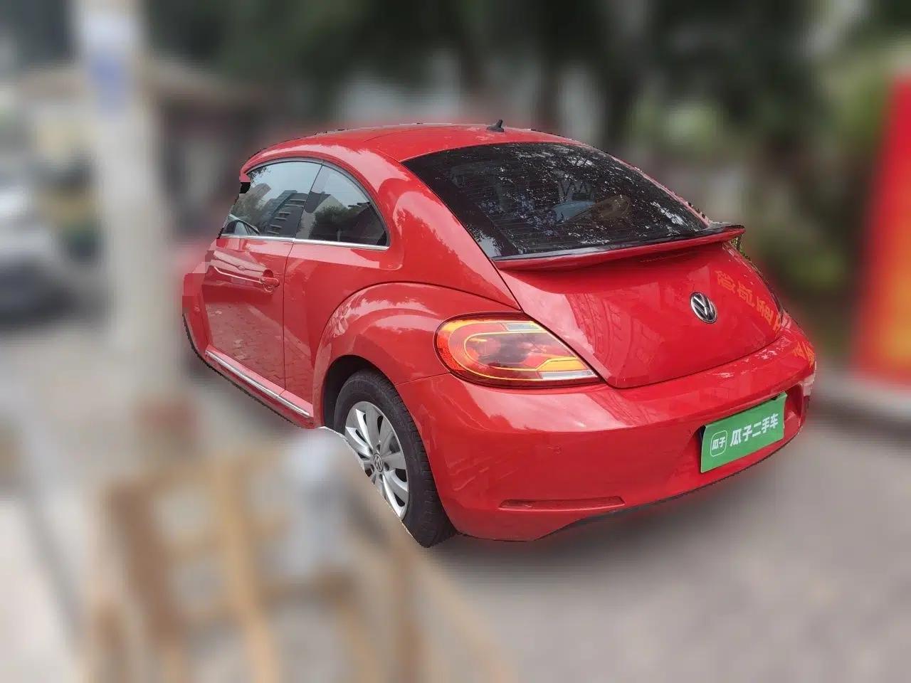 Volkswagen Beetle 2015 180TSI model — миниатюра 4