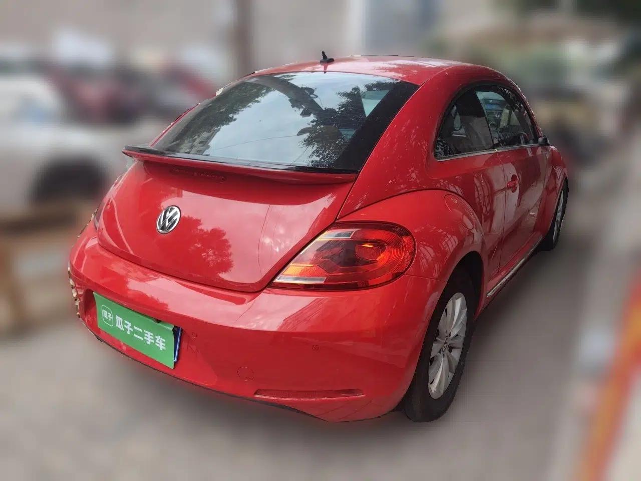 Volkswagen Beetle 2015 180TSI model — миниатюра 6