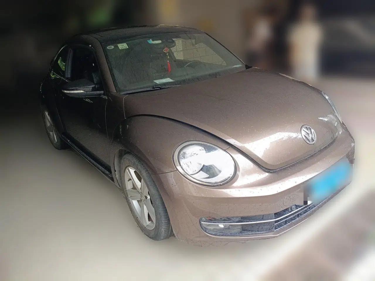 Volkswagen Beetle 2013 1.4TSI Luxury Model — миниатюра 3